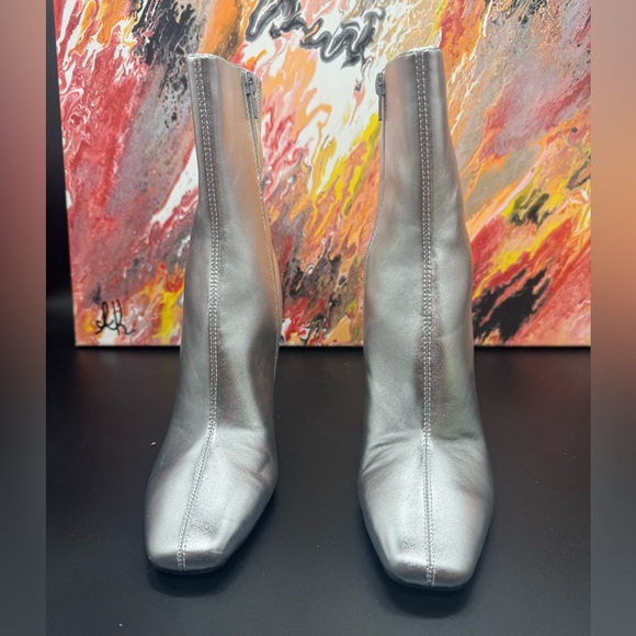 Open Edit Hesper Bootie in Metallic Silver! SZ7 - Picture 4 of 6